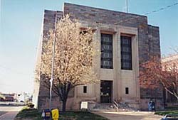 [photo, Cecil County Courthouse, 129 East Main St., Elkton, Maryland]